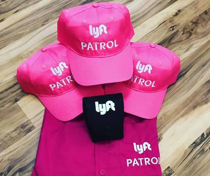 CORPORATE<br />
APPAREL<br />
&<br />
ACCESSORIES